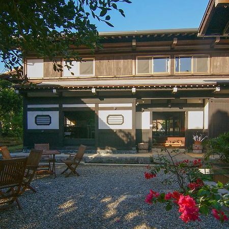 Villa Le Lotus Bleu Ishigaki  Exterior photo