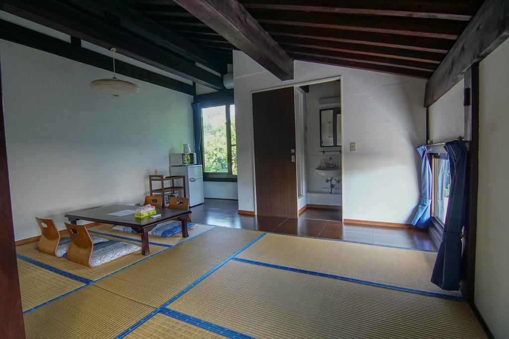 Villa Le Lotus Bleu Ishigaki  Exterior photo