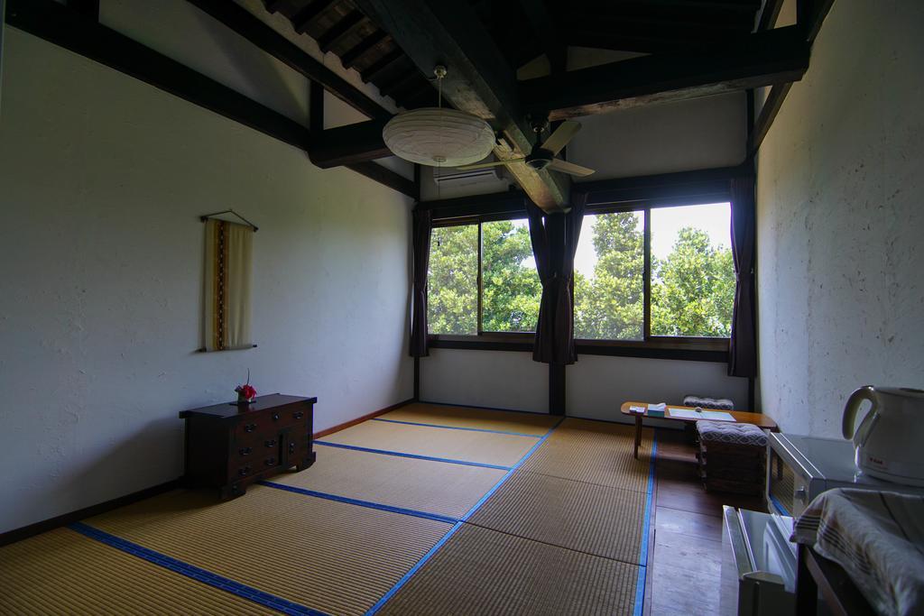 Villa Le Lotus Bleu Ishigaki  Exterior photo