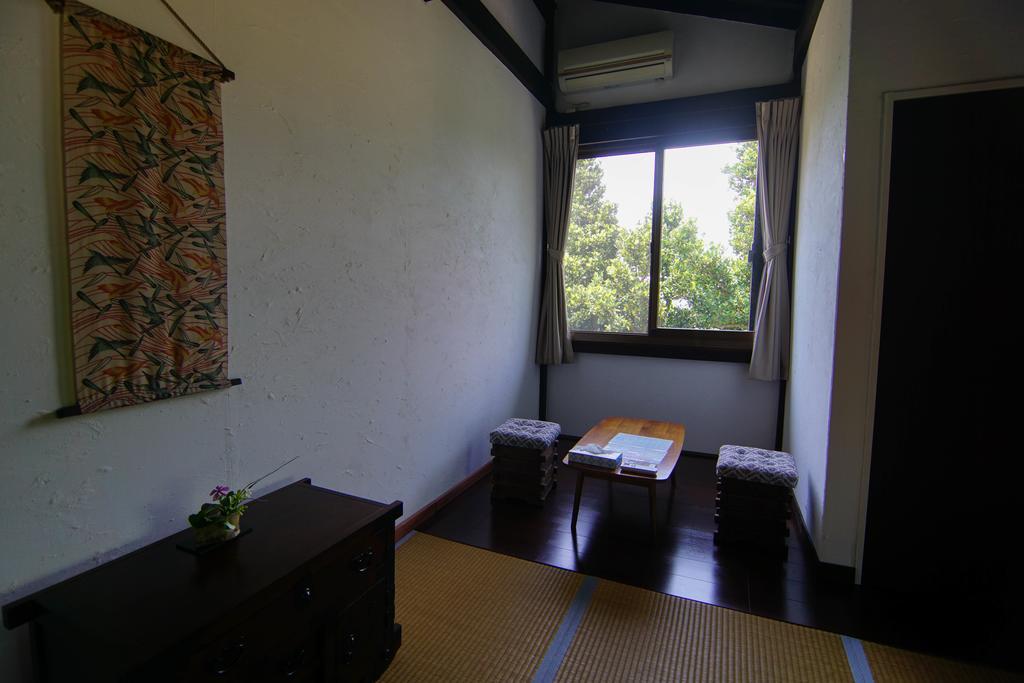Villa Le Lotus Bleu Ishigaki  Exterior photo
